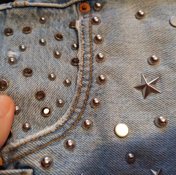 LEVI'S HIGH RISE NON STRETCH SHORTS JEAN WITH RHINESTONES,SIZE 29,NEW - Picture 13 of 15